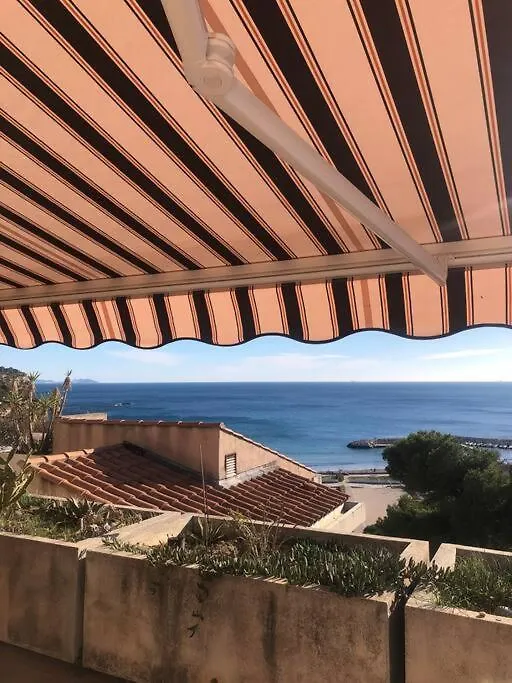 Beau T3 Face Rouet Plage Avec Garage Carry-le-Rouet Apartment